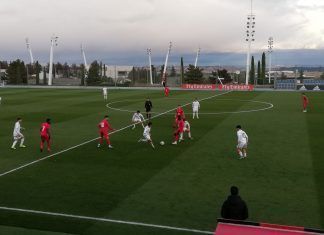 El Madrid golea a un Badajoz muy competitivo