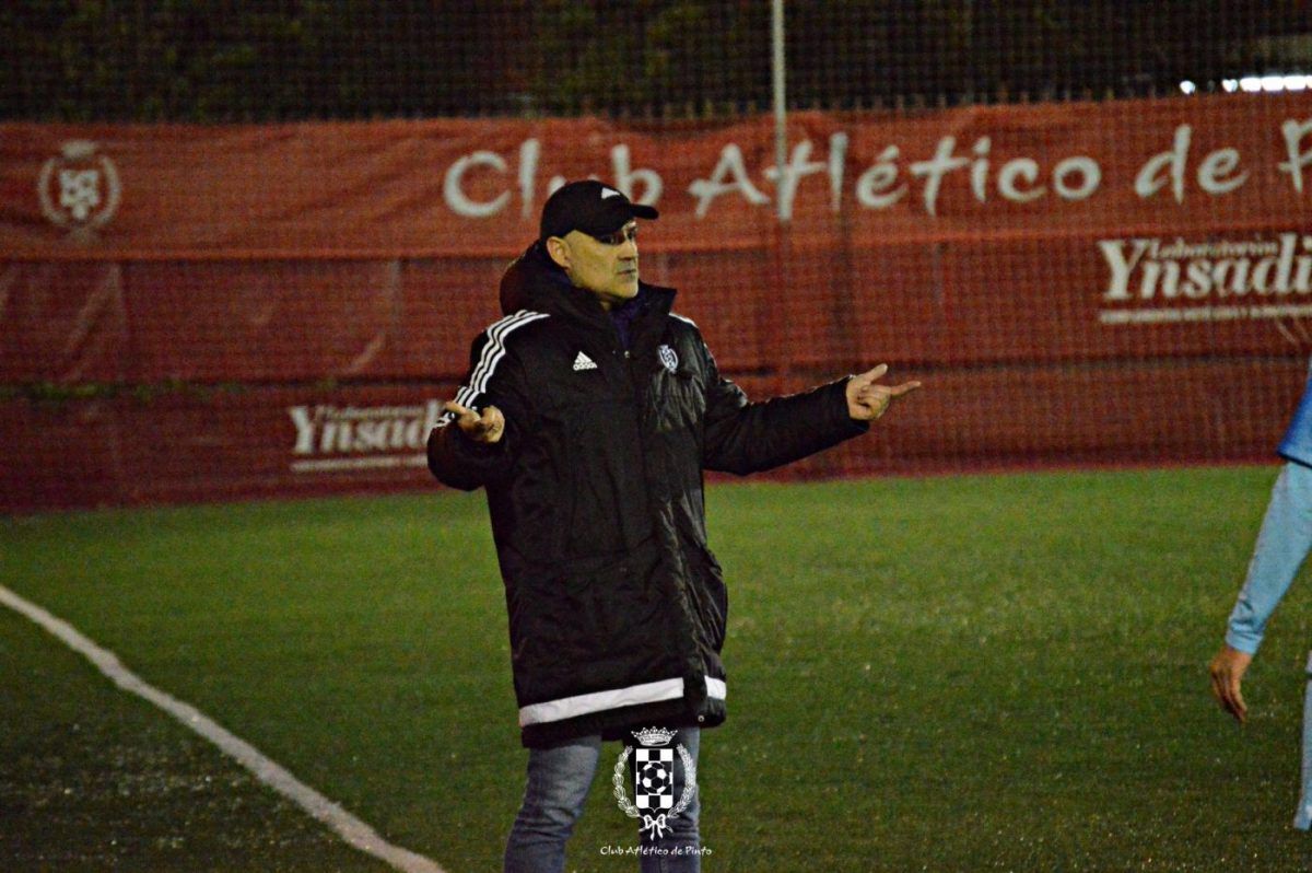 Entrenador Pinto