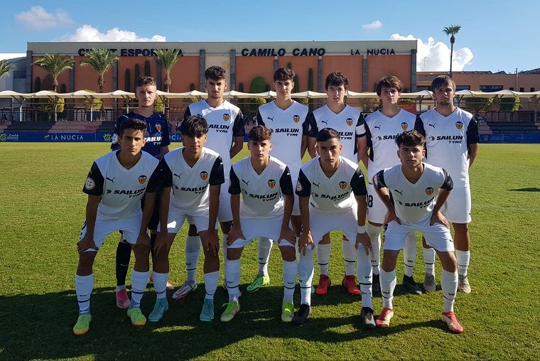 El Valencia tropieza con el colista