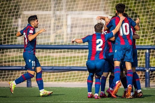 El Levante vence 2-0 al Atlético Madrileño