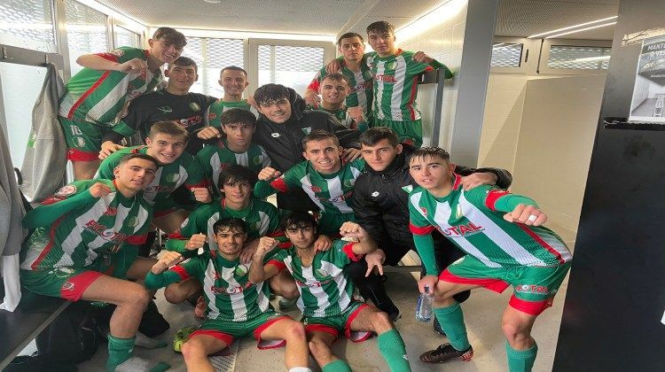 foto equipo Perines_jornada 13_DH1_temp 2021-2022 (1)