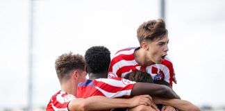 Plantilla del Atlético celebra un gol