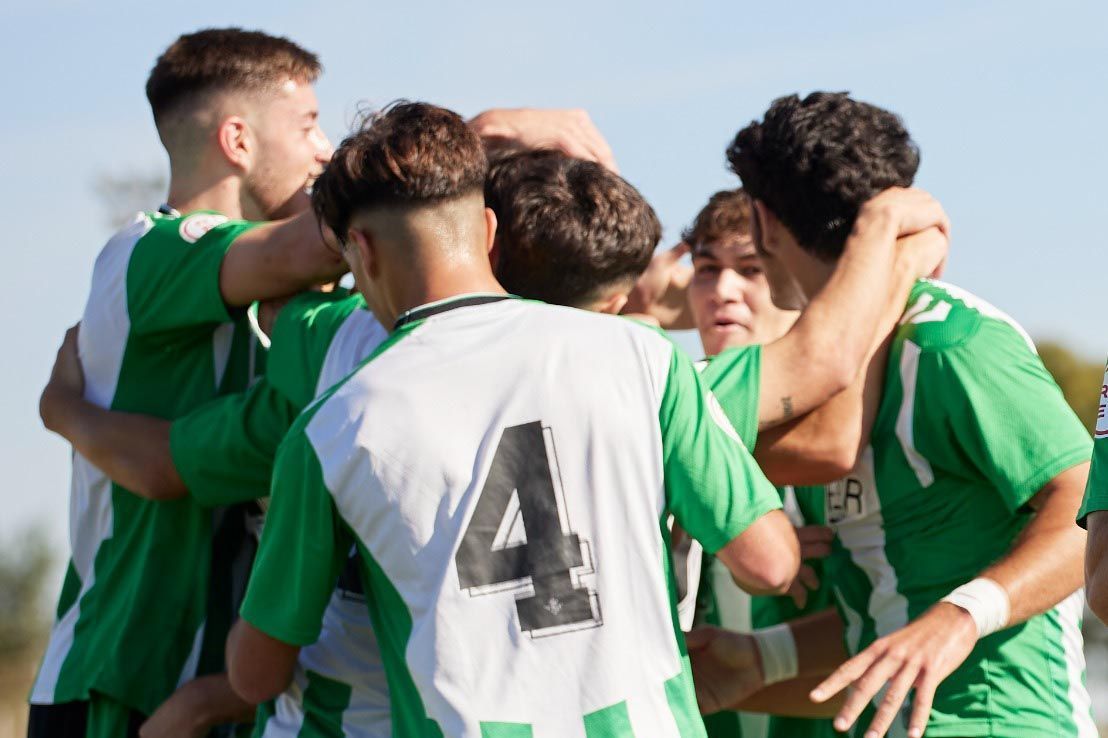 Doblete de Reina en la victoria del Real Betis
