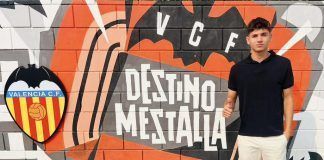 Alejandro Quiroz firma por el Valencia