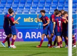El Barça pone pie y medio en octavos El Barça gana (2-0) al Shakthar y pone pie y medio en octavos de final. Los blaugrana fueron mejores y Dani Rodríguez brilló una vez más.