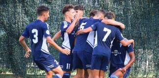 El Marbella consigue una importante victoria (3-1) ante un Sporting Atlético que acabó con nueve y que estaba siendo la sorpesa en el DH4.