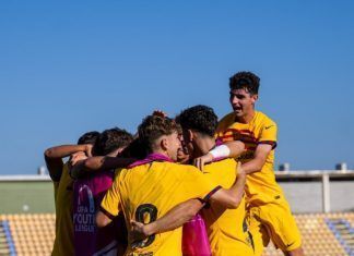 Guiu y Alarcón rescatan a un Barça espeso El Barça gana (0-2) al Oporto con Guiu y Alarcón como salvadores. Los blaugrana no hicieron un gran partido pero se llevaron los tres puntos.