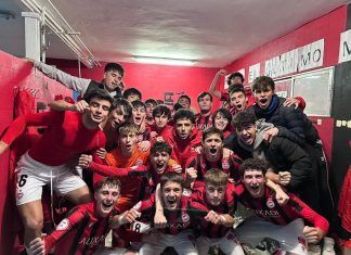 Celebración Adarve tras su victoria vs Alcorcón
