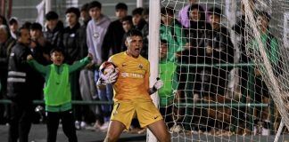Andreu Vivó tras parar un penalti en la ronda de 1/16 de la Copa del Rey Juvenil