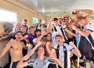 Jugadores celebrando victoria ante el Villarreal.