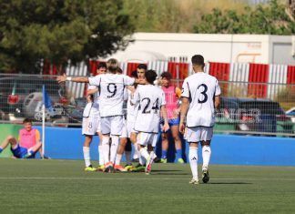 El Real Madrid retrasa el alirón rojiblanco