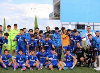 El Getafe celebra su triunfo ante el Rayo Vallecano
