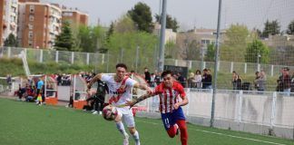 Julio Díaz intentando crear peligro desde la banda izquierda. Galería Rayo Vallecano - Atletico de Madrid