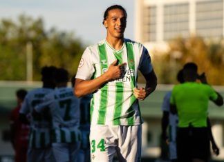 El Tenerife se hace con Yanis Senhadji