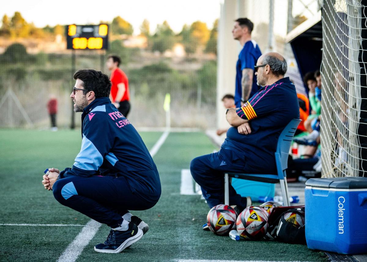 Los cambios que se avecinan en el banquillo del Levante UD - Juvenil ...