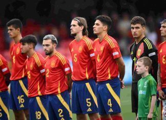 España empata y se clasifica como segunda de grupo