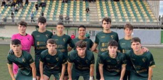 El Arosa vence en Torrelavega y sale del descenso