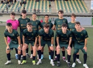 El Arosa vence en Torrelavega y sale del descenso