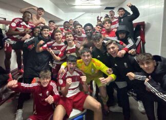 Un brillante Granada se impone en el derbi pasado por agua Granada se impone en el derbi