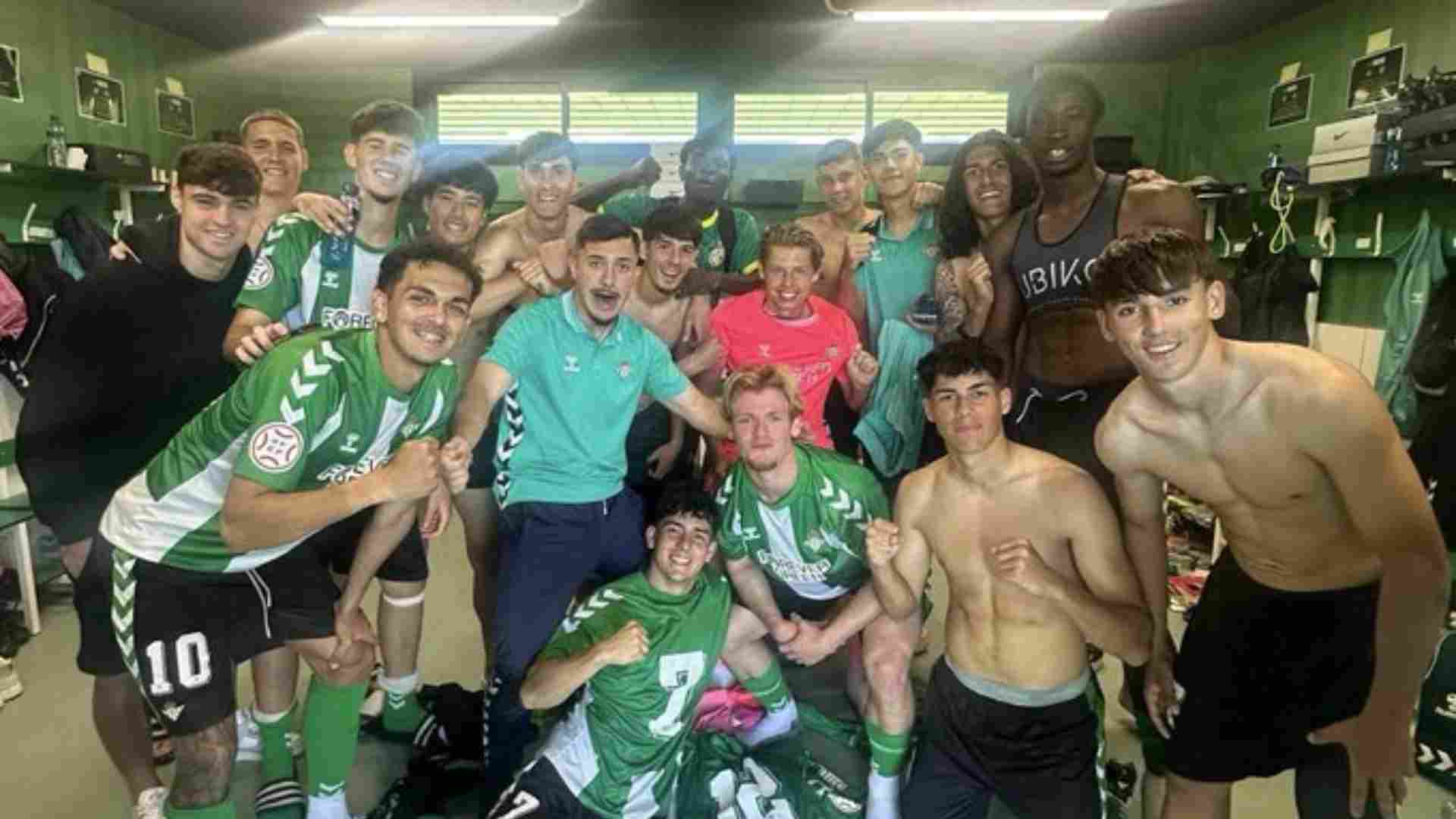 El Real Betis golea y se agarra a la pelea por el título - Juvenil ...