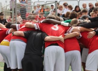 El Sant Cugat y el Nastic de Tarragona se ven las caras en un partido crucial para intentar mantener la categoría.