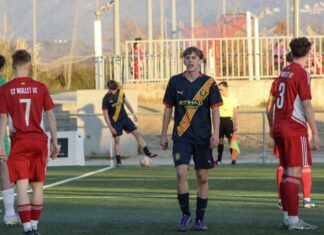 Toni López, el actual pichichi de División de Honor y la principal apuesta de futuro del Girona en ataque.