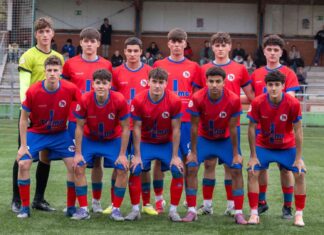 El Santutxu vence al Athletic y se aferra a la permanencia.